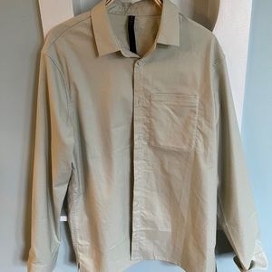 Men’s LuluLemon Longsleeve button down XL